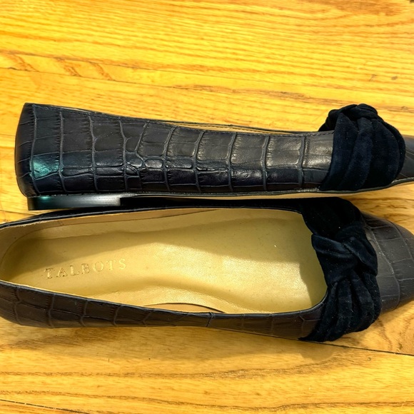 Talbots Navy Stella Knot Flats EUC Sz 8 - Picture 3 of 6